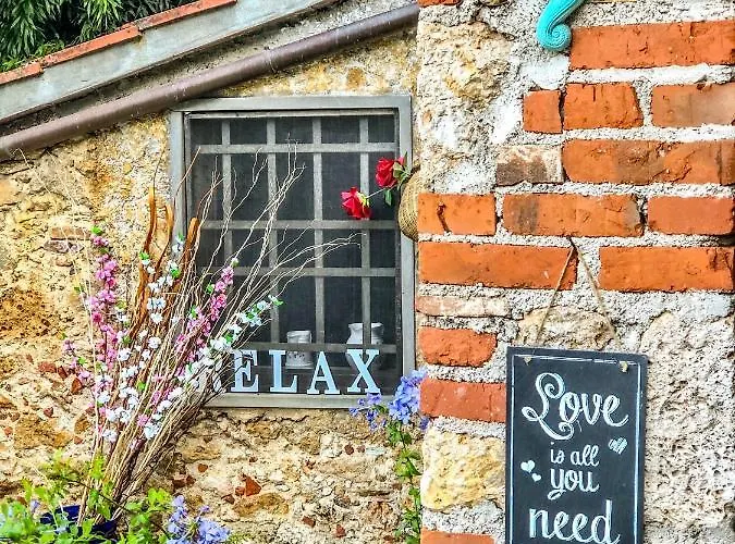 Antico Frantoio Pietrasanta بيت ضيافة 4*